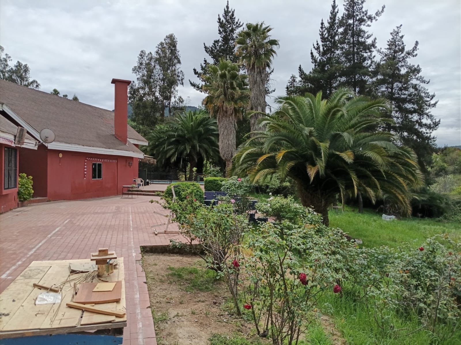 Entorno exterior de la sede Melipilla