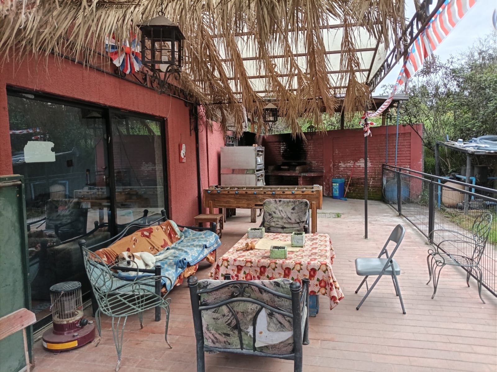 Patio cubierto de la sede Melipilla
